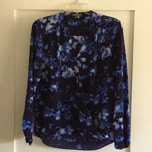 Women’s Vince Canute top.  Size S loose fitting.  Like new only wore once.